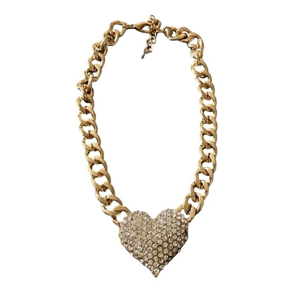 BOUTIQUE GOLD COLOR NECKLACE WITH RHINESTONE HEART - Picture 3 of 8